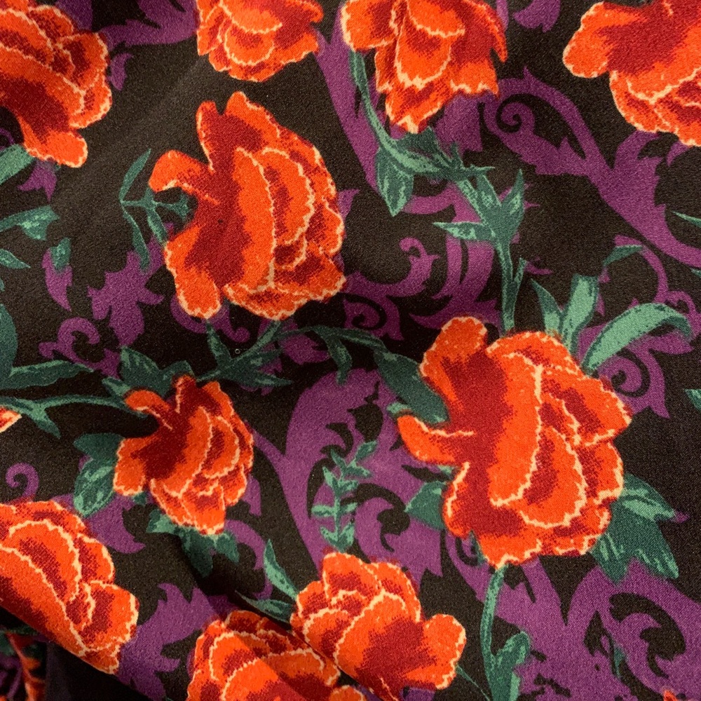 LMT: Calligraphie Floral Balloon Sleeve Top - Picture 7 of 16